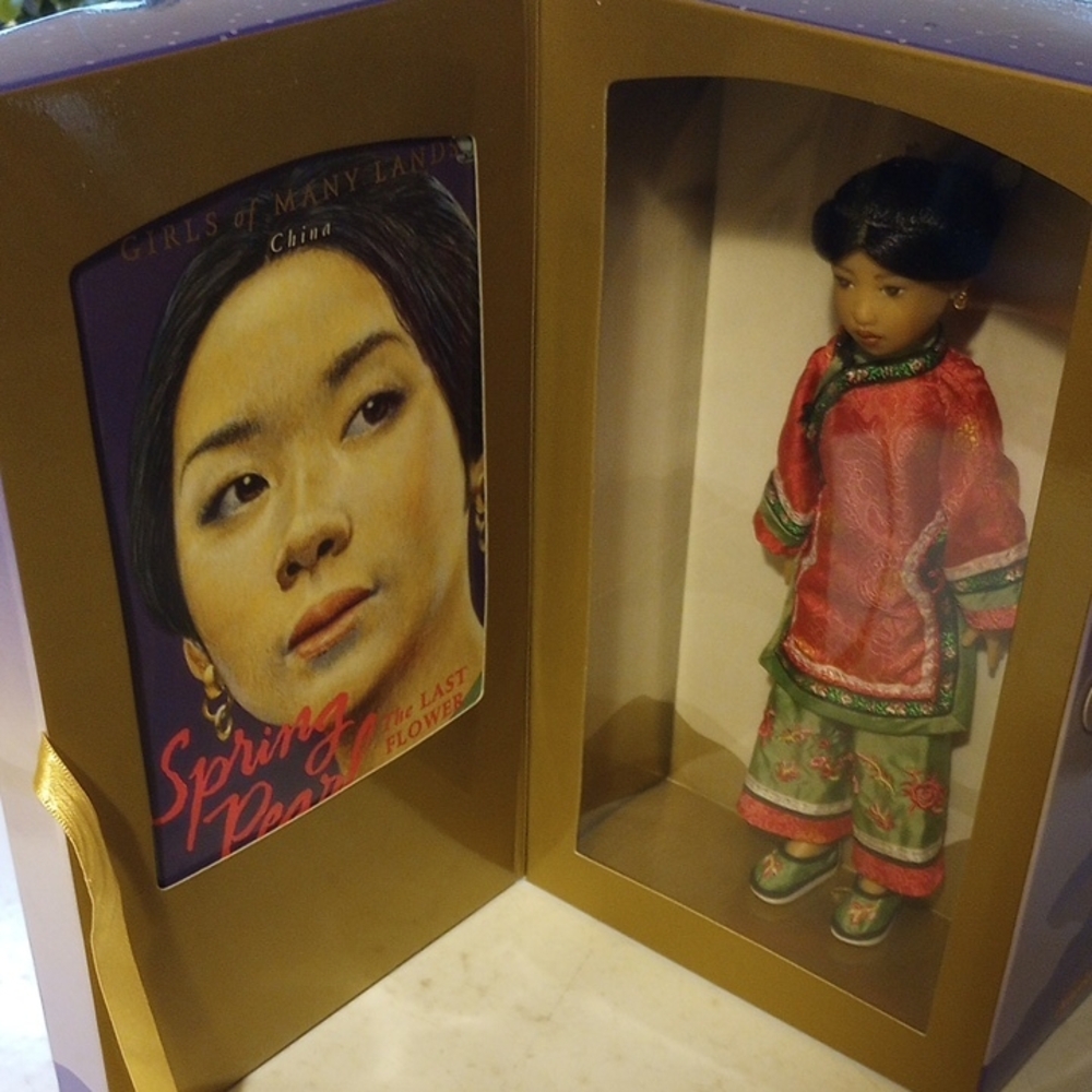 NEW Retired American Girl Spring Pearl Doll & Book, in Box, Girls of Many Lands